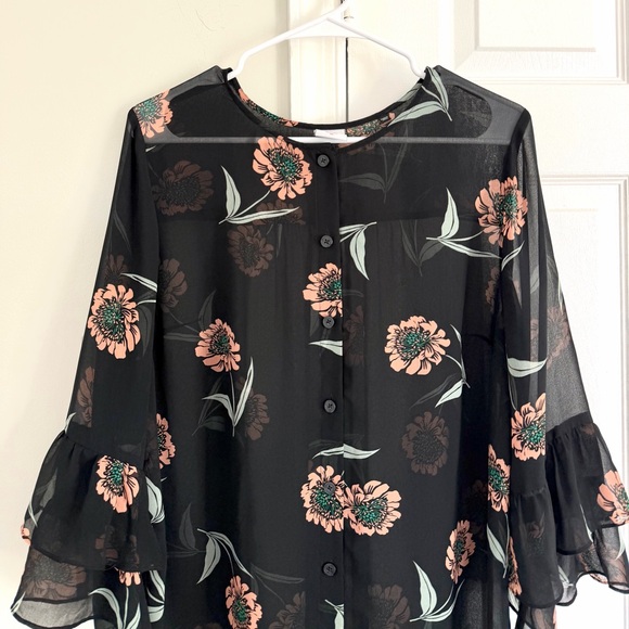 CAbi Women’s LA-DI-DA Black Floral Chiffon 3/4 Ruffle Bell Sleeve Blouse M Boho - Picture 3 of 10